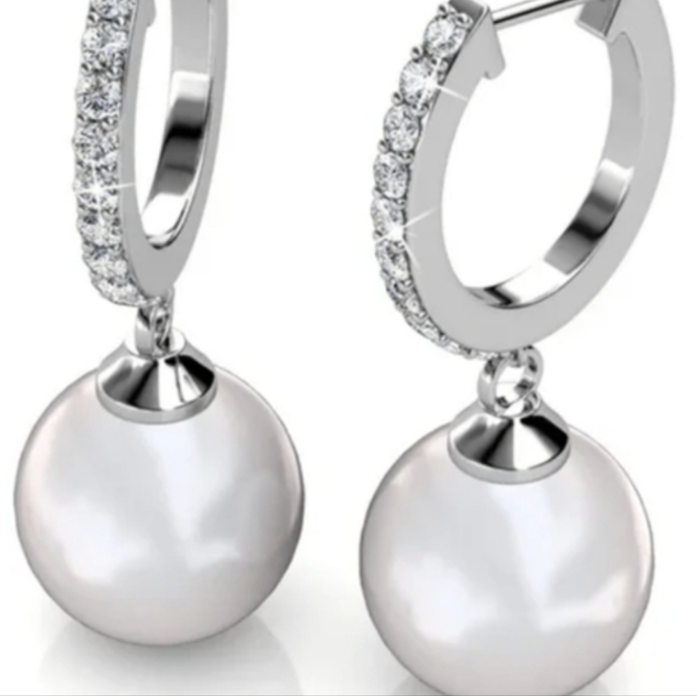 SaleCate & Chloe Daphne 18k White Gold Plated Pearl Drop Earrings
